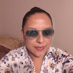 Meet your Posher, Jasmin